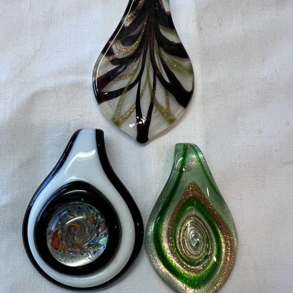 Three Murano glass pendants for necklaces.